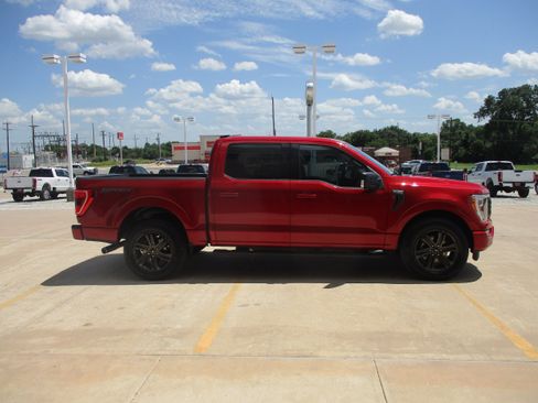 Used 2022 Ford F150 XLT w/ Equipment Group 302A High RWD image 7