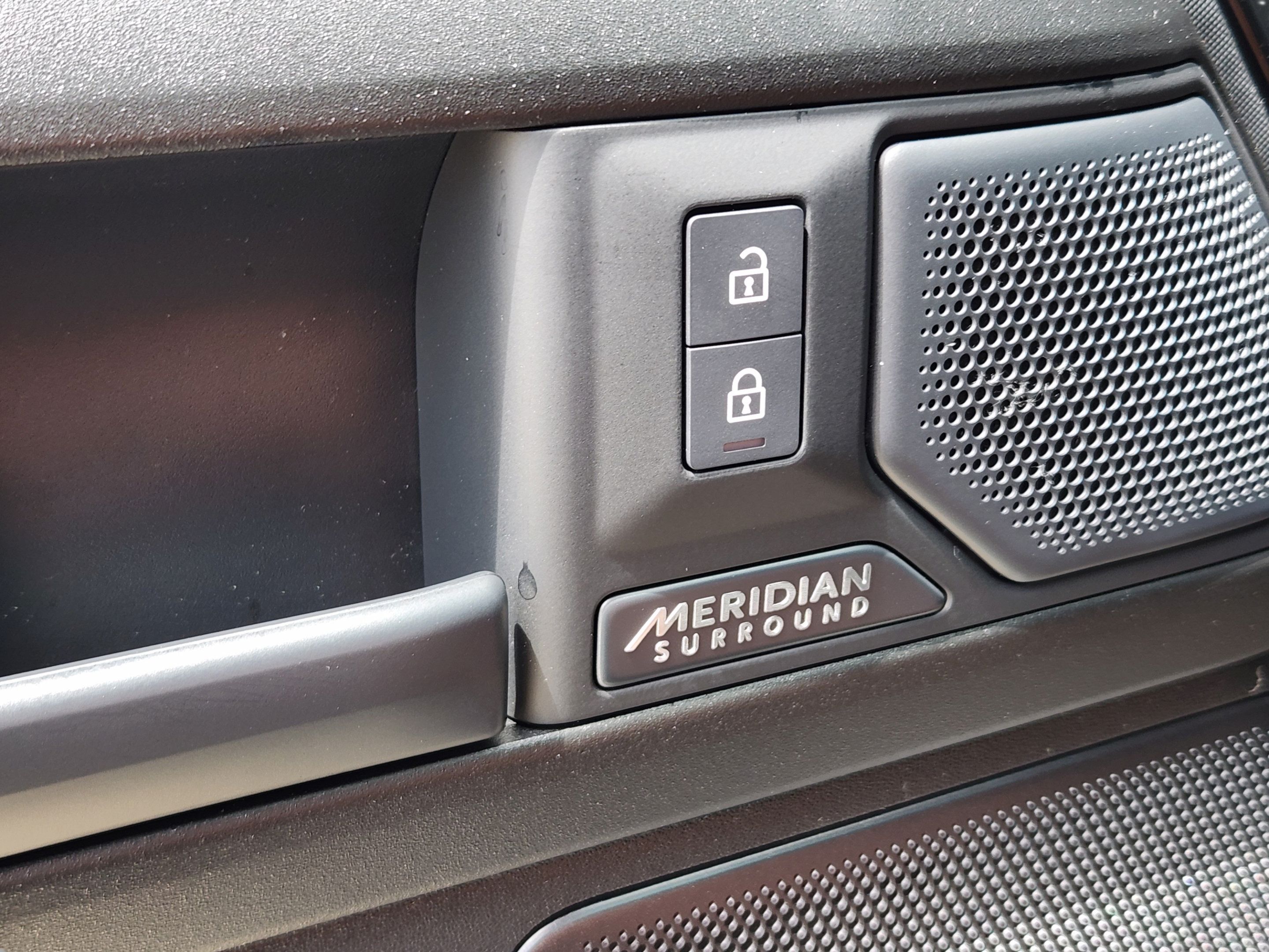 New 2026 Land Rover Defender 110 OCTA AWD/4WD image 33