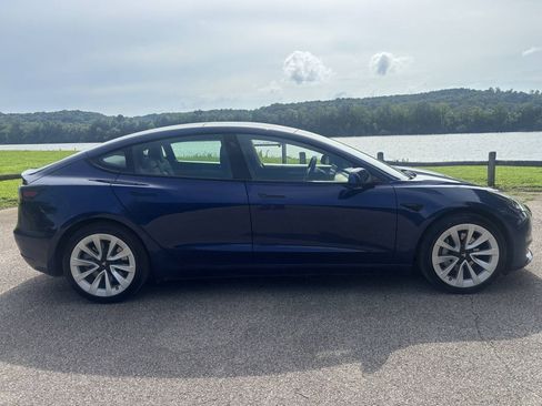 Used 2022 Tesla Model 3 RWD image 1