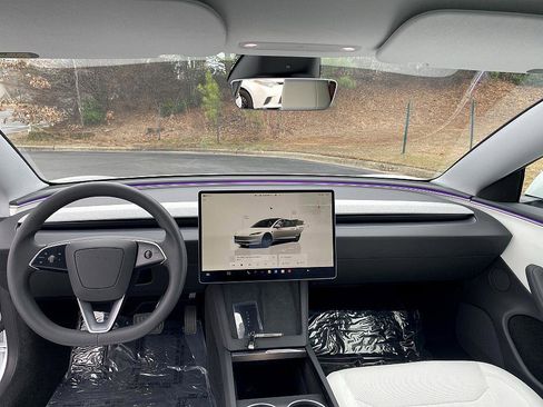 Used 2025 Tesla Model 3 Long Range image 19