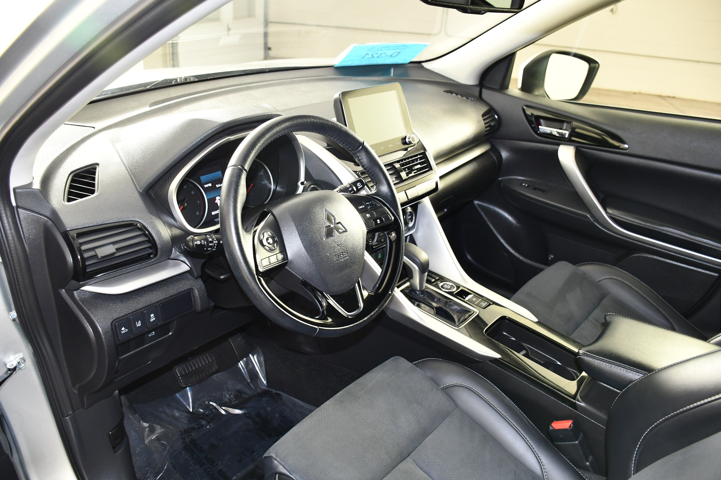 Used 2024 Mitsubishi Eclipse Cross SE AWD/4WD image 2