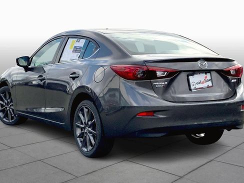 Used 2018 MAZDA MAZDA3 Touring image 11