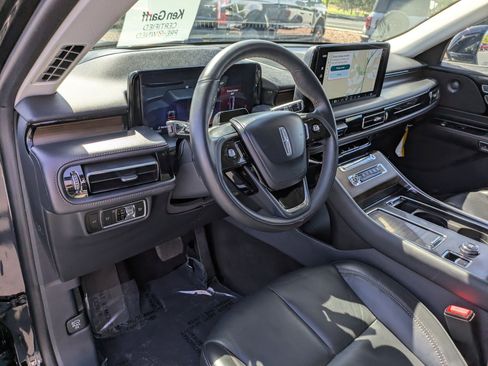 Used 2025 Lincoln Aviator Reserve w/ Illumination Package AWD/4WD image 14