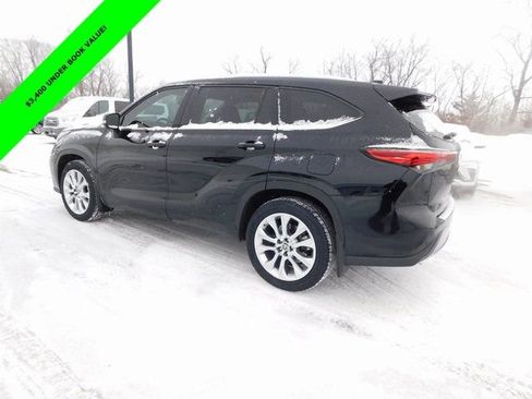 Used 2023 Toyota Highlander Limited image 5