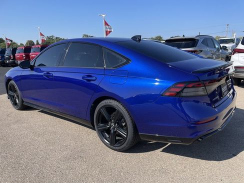 Used 2023 Honda Accord Sport image 5