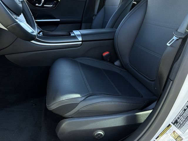 Used 2025 Mercedes-Benz C 300 4MATIC Sedan image 21