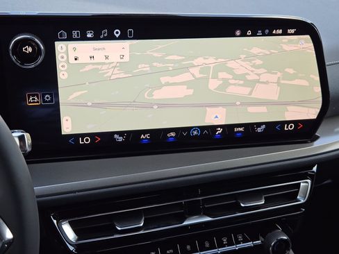 New 2027 Chevrolet Traverse LT FWD image 18