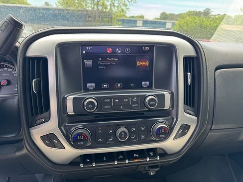 Used 2015 GMC Sierra 2500 SLE w/ SLE Preferred Package AWD/4WD image 19