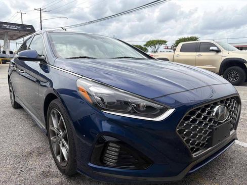 Used 2019 Hyundai Sonata Limited FWD image 2
