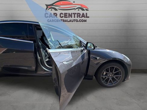 Used 2018 Tesla Model 3 Long Range AWD/4WD image 31