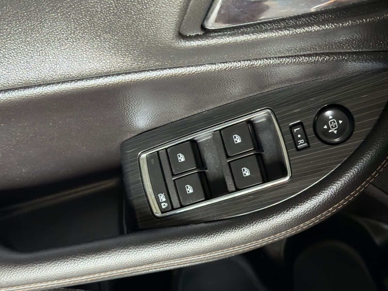 Used 2019 Chevrolet Impala LT FWD image 13