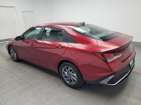 Used 2024 Hyundai Elantra SEL FWD image 5