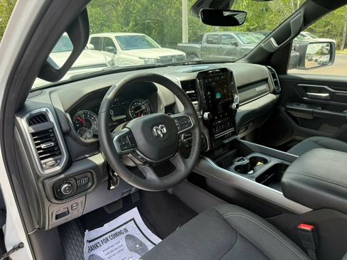 Used 2025 RAM 1500 Big Horn AWD/4WD image 3