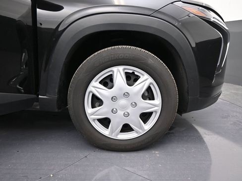 Used 2025 Chevrolet Trax LS image 34