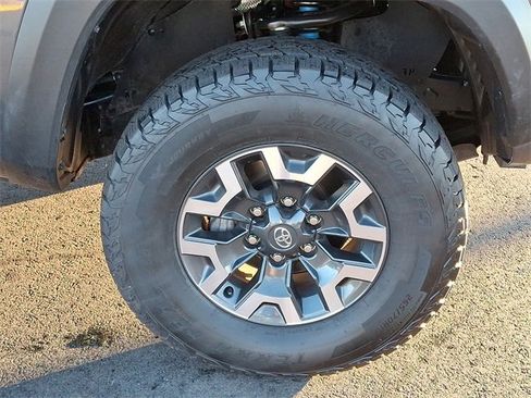 Certified 2023 Toyota Tacoma TRD Off-Road image 12