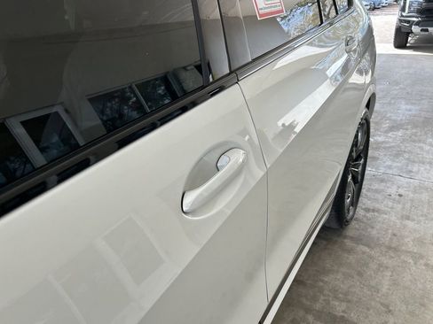 Used 2022 BMW X7 M50i image 15