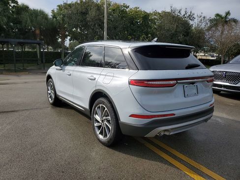 New 2026 Lincoln Corsair Premiere image 3