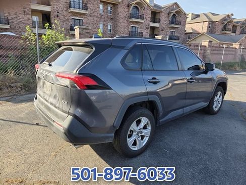Used 2021 Toyota RAV4 XLE FWD image 5