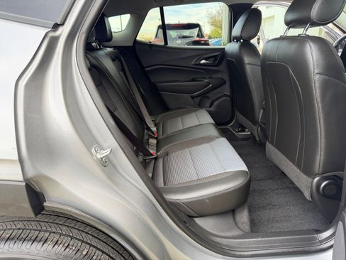 Used 2025 Chevrolet Trax LT image 27