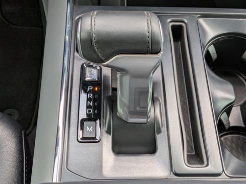 Used 2024 Ford F150 Lariat AWD/4WD image 20
