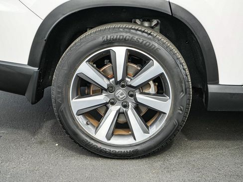 Used 2024 Honda Pilot Elite image 11
