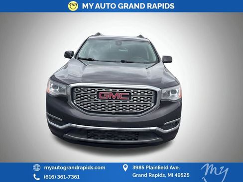 Used 2017 GMC Acadia Denali w/ Technology Package image 3