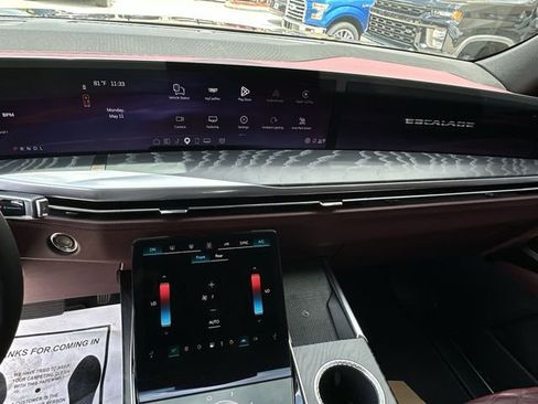 Certified 2026 Cadillac Escalade Sport AWD/4WD image 24