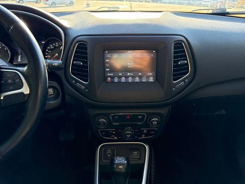 Used 2021 Jeep Compass Latitude w/ Convenience Group image 17