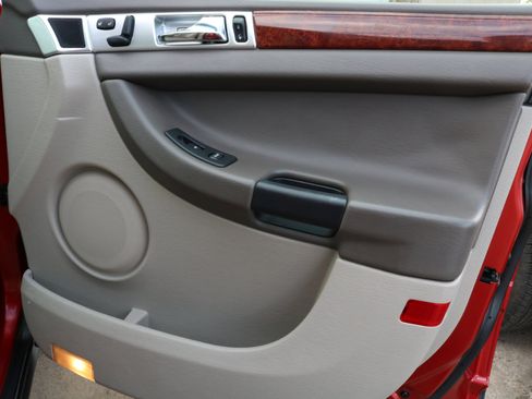 Used 2004 Chrysler Pacifica AWD image 42