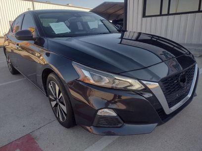 Used 2021 Nissan Altima 2.5 SV