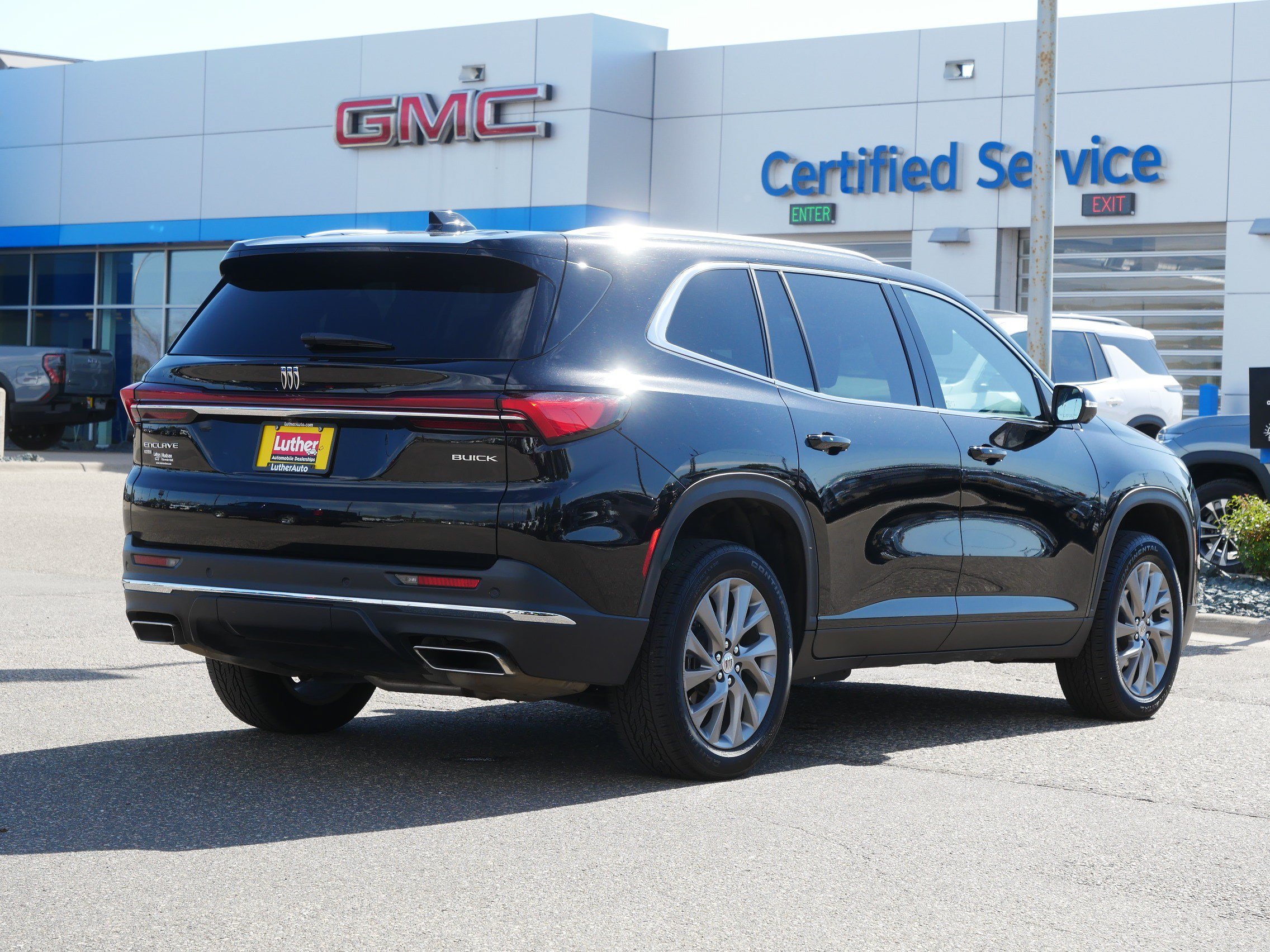 Used 2026 Buick Enclave Preferred AWD/4WD image 7