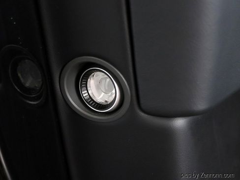 Used 2023 Rivian R1S Launch Edition image 26