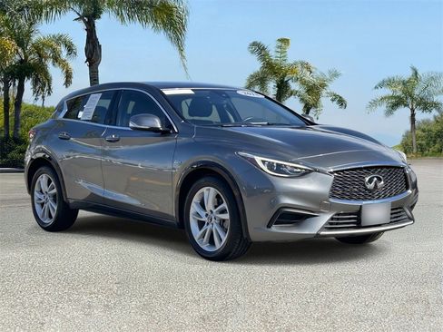 Certified 2018 INFINITI QX30 LUXE image 5