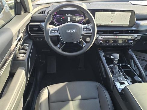 New 2025 Kia Telluride S image 11