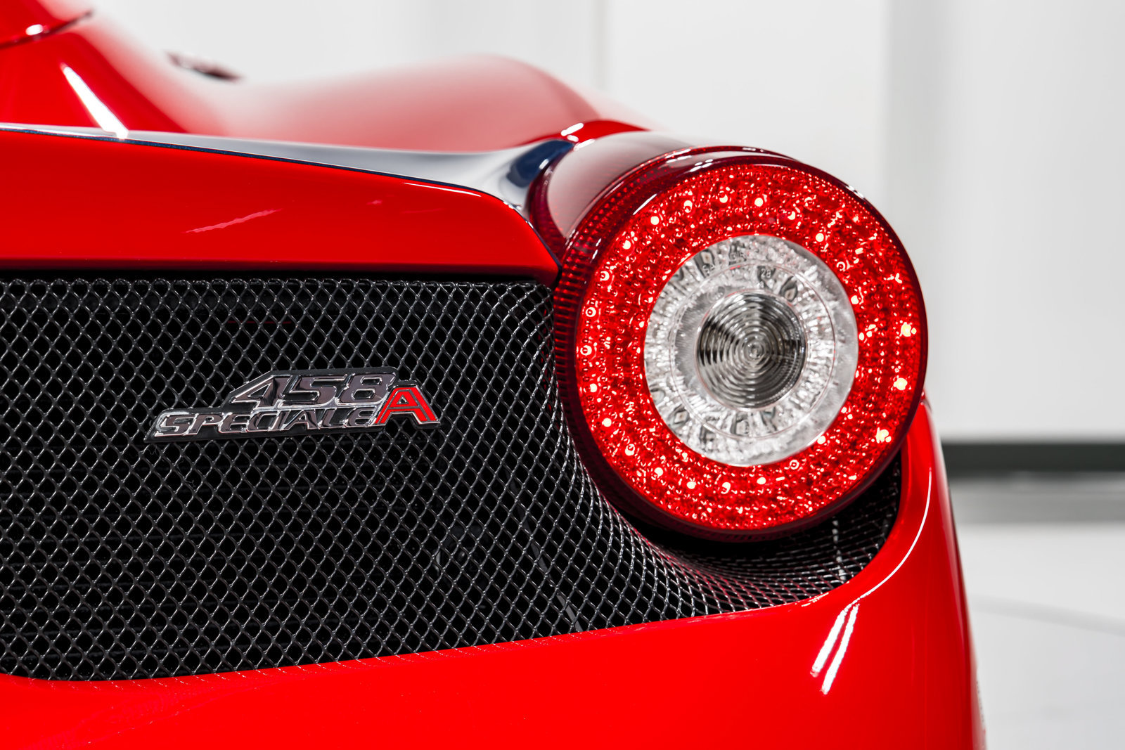 Used 2015 Ferrari 458 Speciale A RWD image 57