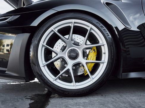 Used 2024 Porsche 911 GT3 RS w/ Weissach Package image 25