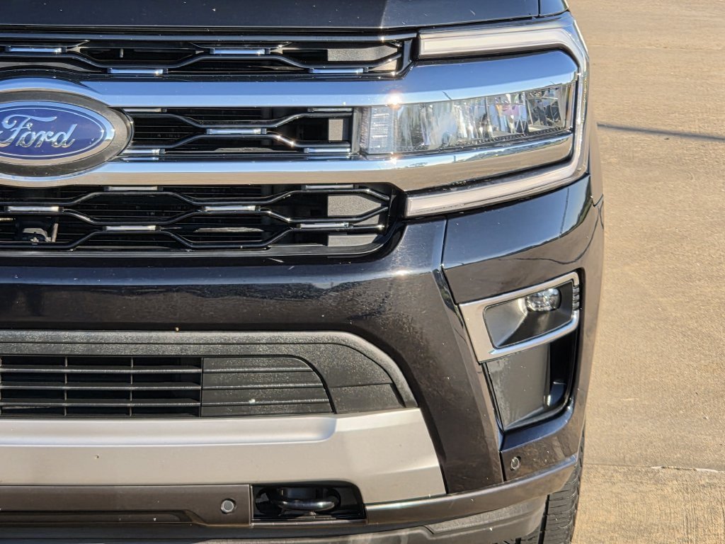 Used 2022 Ford Expedition Max Limited AWD/4WD image 4