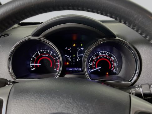 Used 2013 Toyota Highlander Limited FWD image 22