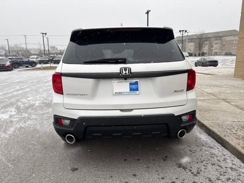 Certified 2023 Honda Passport EX-L image 3
