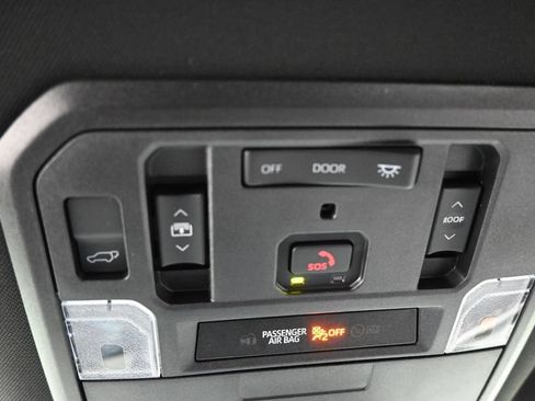 Used 2025 Toyota Sequoia TRD Pro AWD/4WD image 43