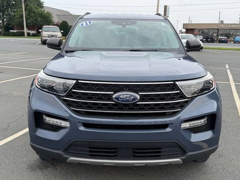 Used 2021 Ford Explorer XLT w/ Equipment Group 202A RWD image 10