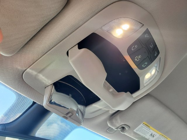 Used 2024 Chrysler Pacifica Touring-L FWD image 20