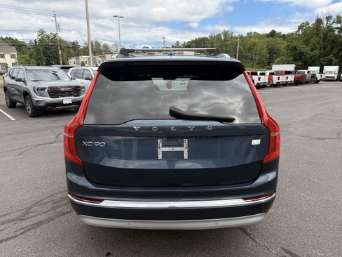 Used 2022 Volvo XC90 T8 Inscription image 4