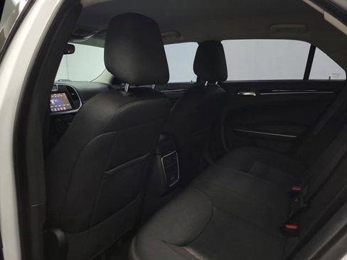 Used 2023 Chrysler 300 Touring w/ Sport Appearance Package RWD image 10
