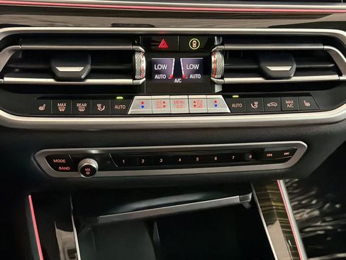 Used 2023 BMW X5 xDrive40i w/ M Sport Package AWD/4WD image 21