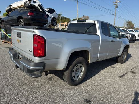 Used 2018 Chevrolet Colorado W/T image 8