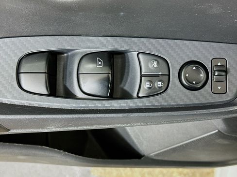 Used 2024 Nissan Sentra SV image 15