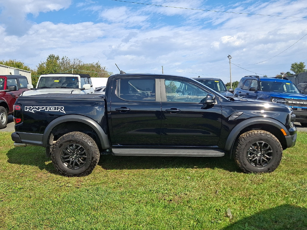 Used 2025 Ford Ranger Raptor AWD/4WD image 7