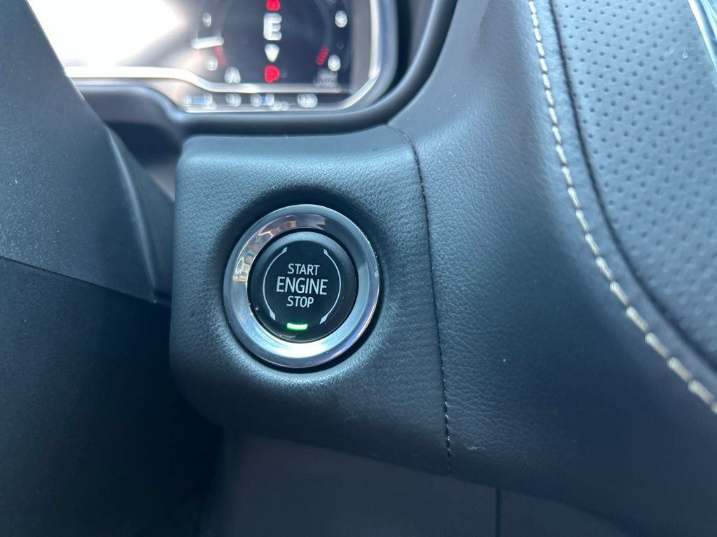 Used 2023 GMC Yukon SLT w/ SLT Premium Package RWD image 31