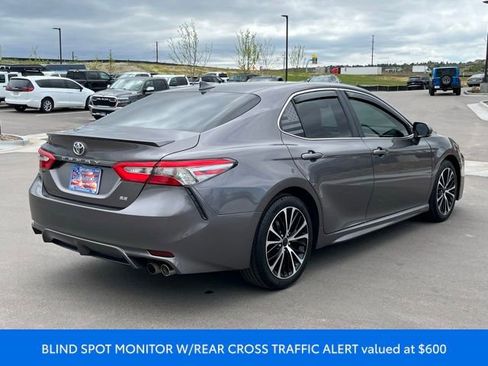 Used 2018 Toyota Camry SE w/ Audio Package FWD image 6